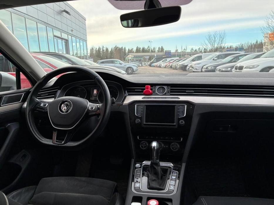 VOLKSWAGEN Passat 2016