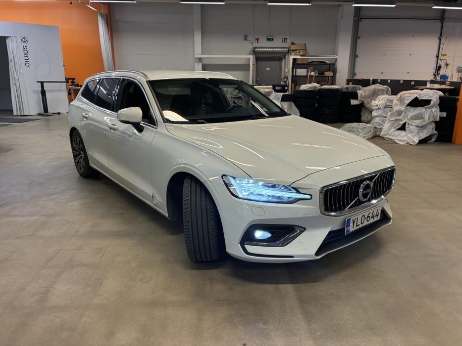 VOLVO V60 2020