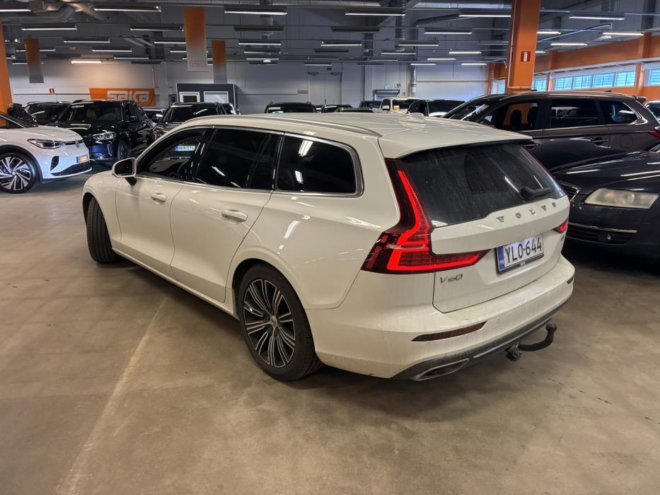 VOLVO V60 2020