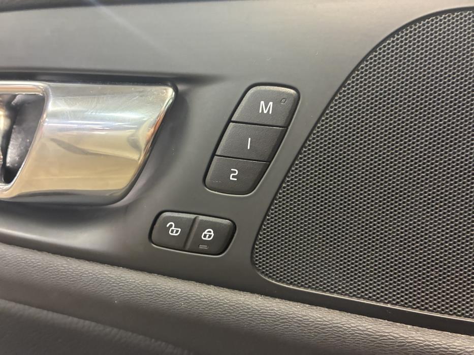 VOLVO V60 2020