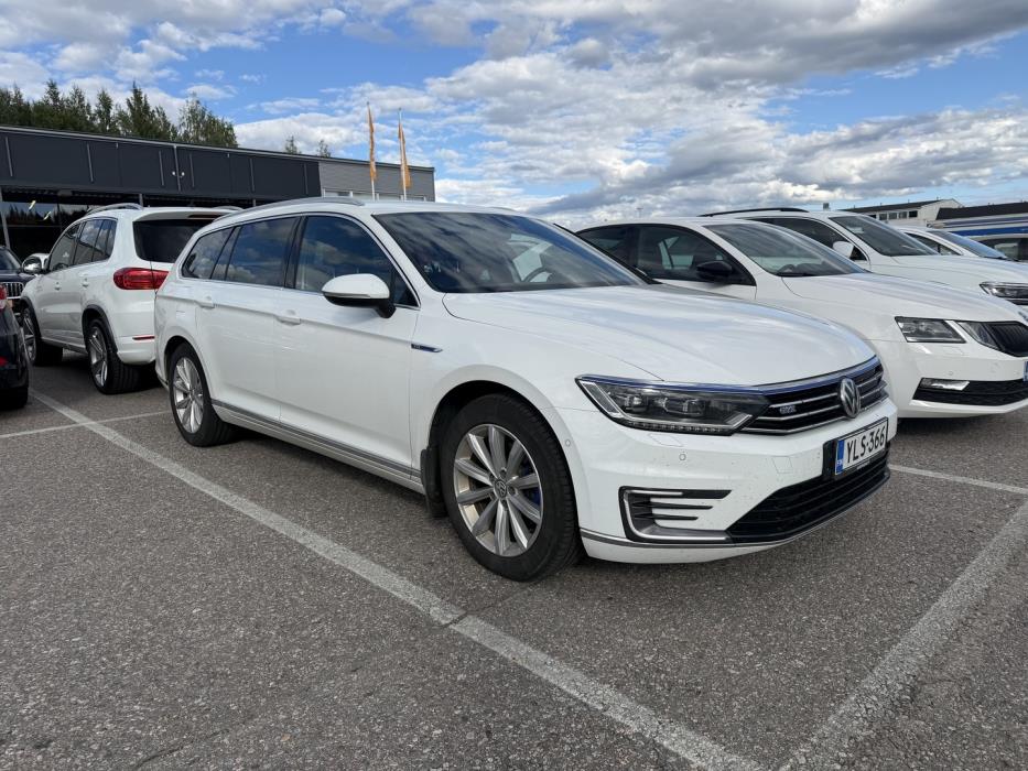 VOLKSWAGEN Passat 2017