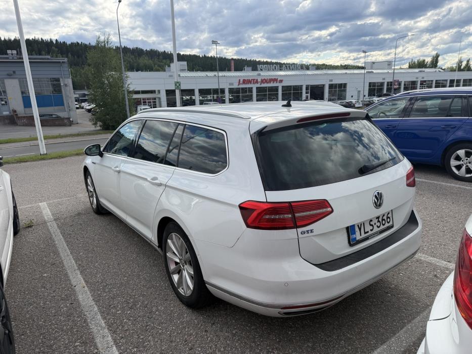 VOLKSWAGEN Passat 2017