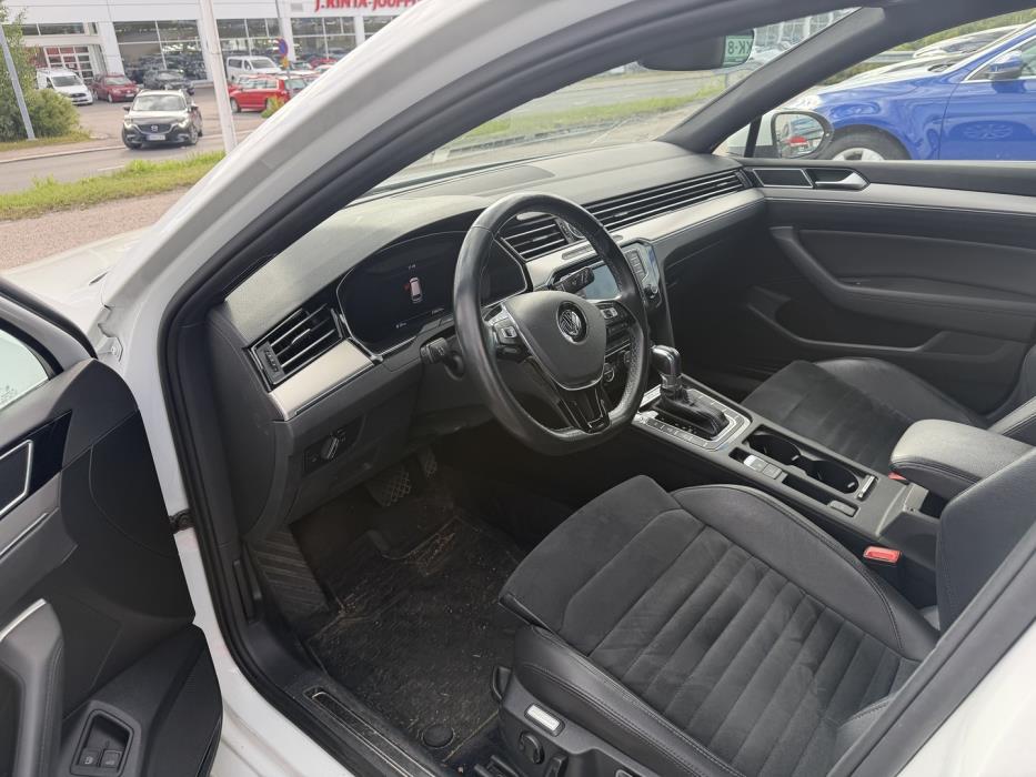 VOLKSWAGEN Passat 2017