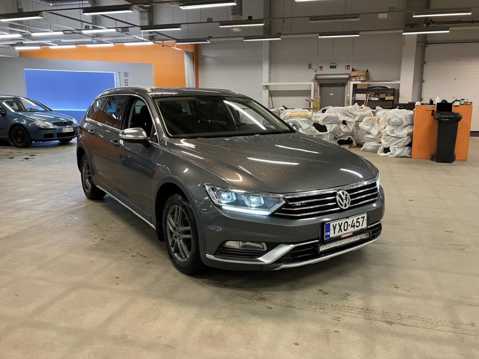 VOLKSWAGEN Passat 2016