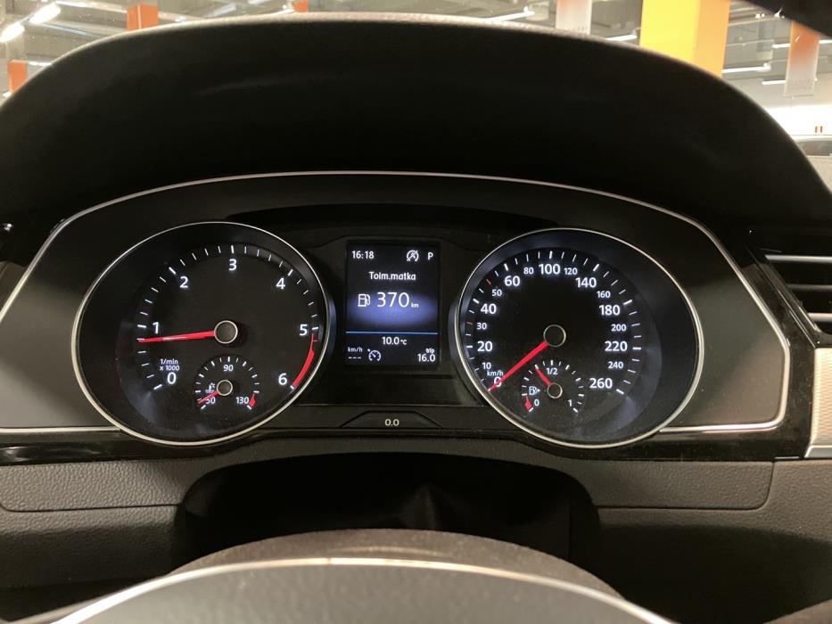 VOLKSWAGEN Passat 2016