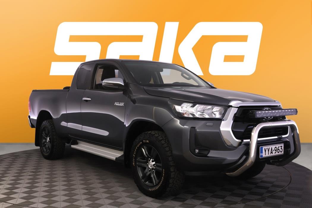 TOYOTA Hilux 2024