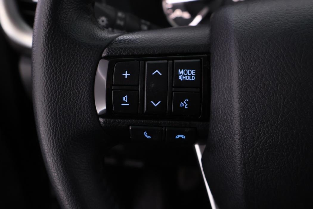 TOYOTA Hilux 2024