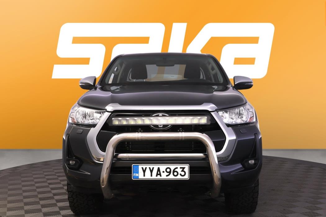TOYOTA Hilux 2024