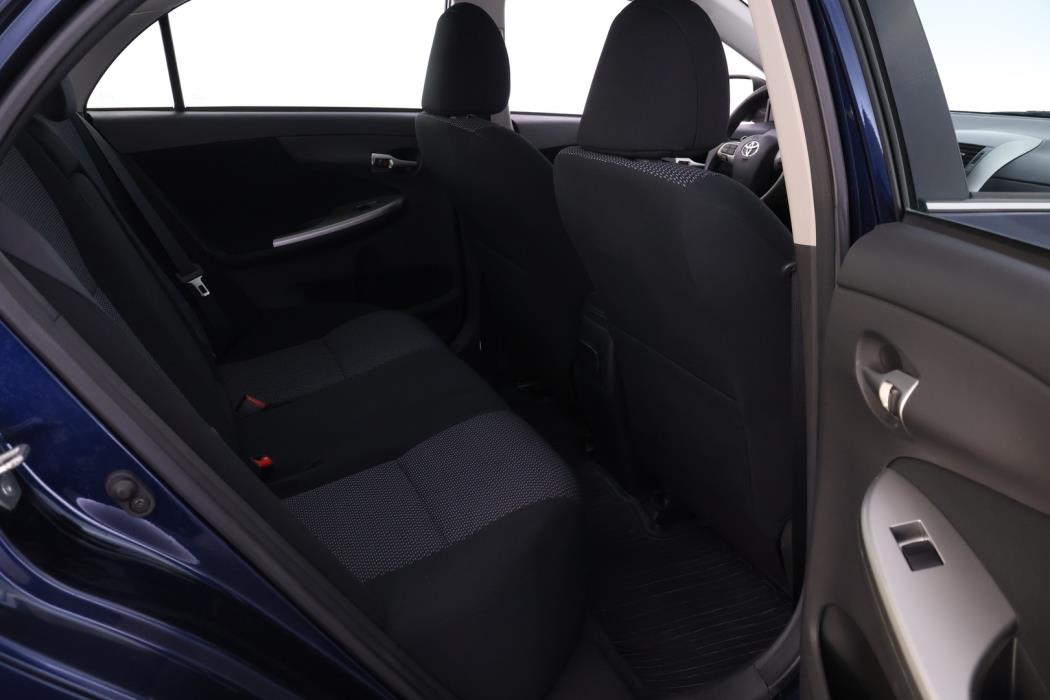 TOYOTA Corolla 2011