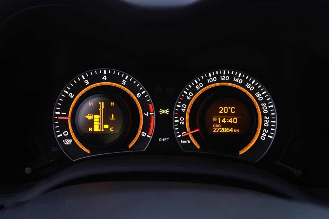 TOYOTA Corolla 2011