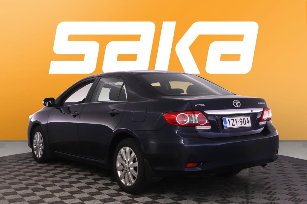 TOYOTA Corolla 2011