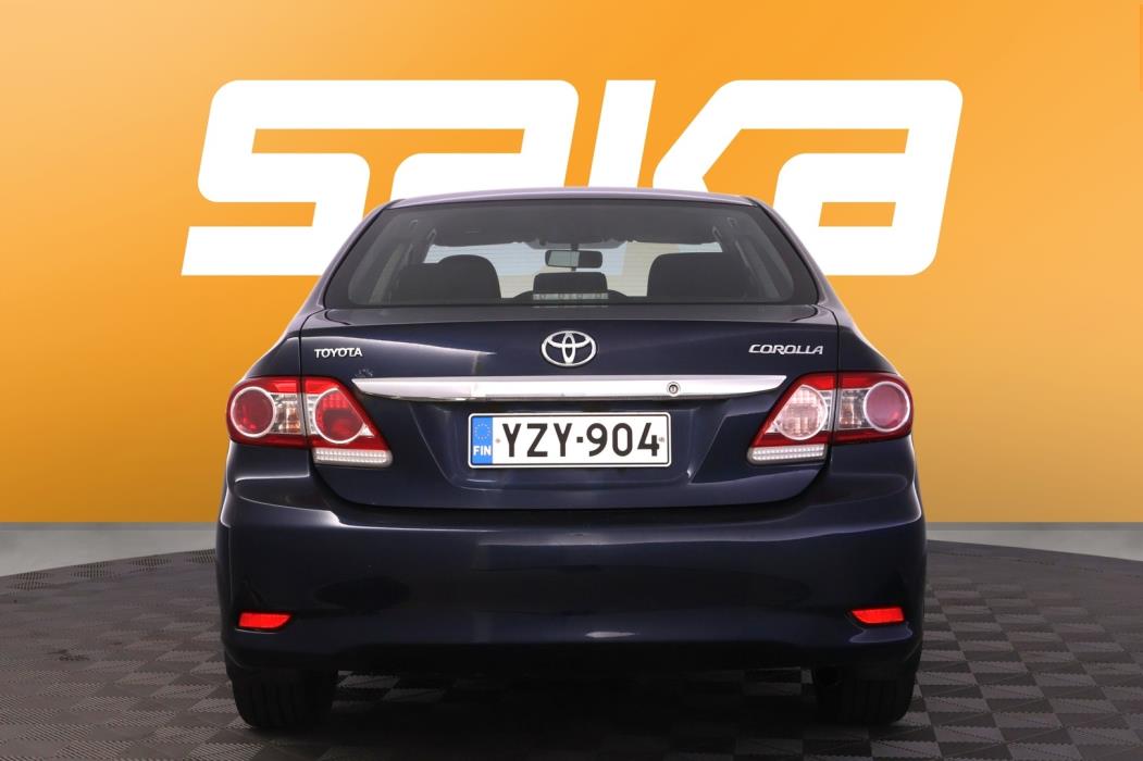 TOYOTA Corolla 2011