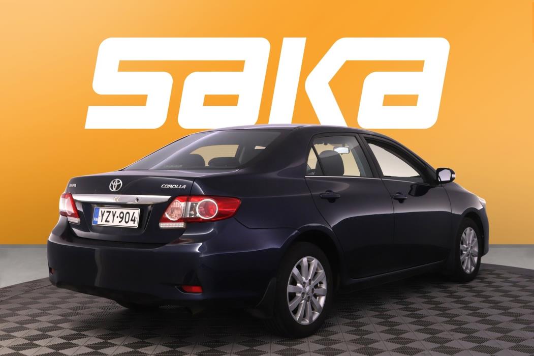 TOYOTA Corolla 2011