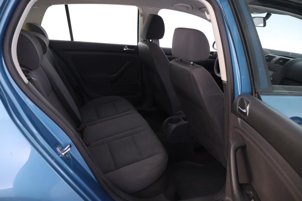 VOLKSWAGEN Golf 2005