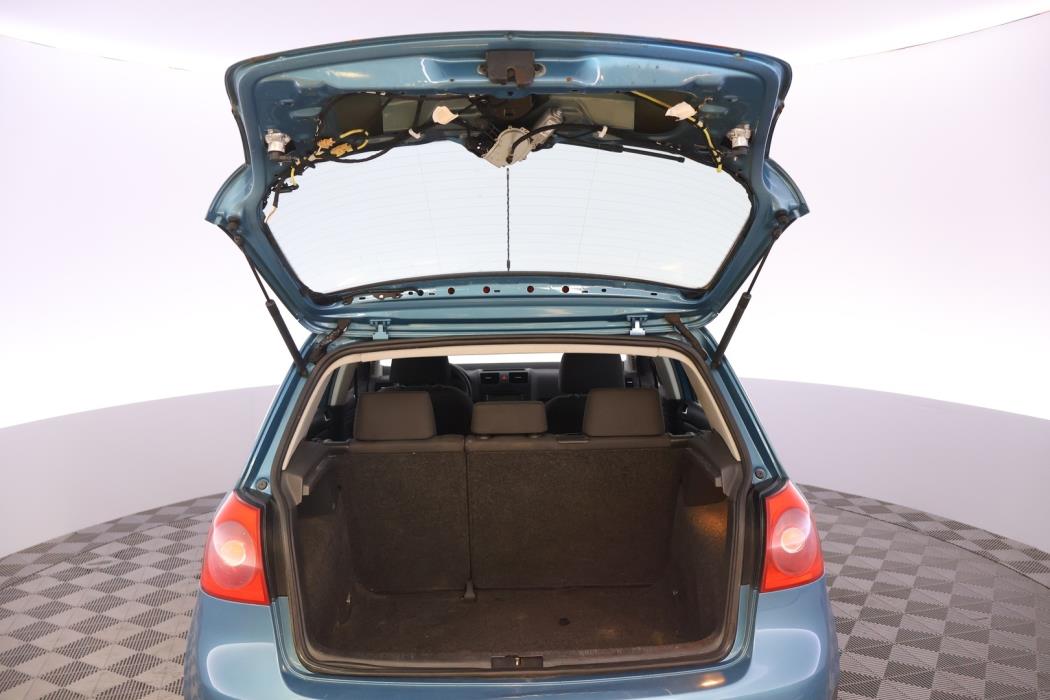VOLKSWAGEN Golf 2005