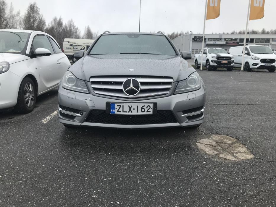 MERCEDES-BENZ C 2011