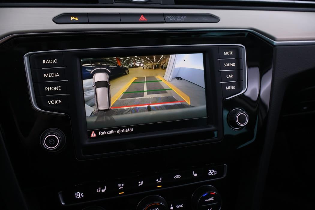 VOLKSWAGEN Passat 2016