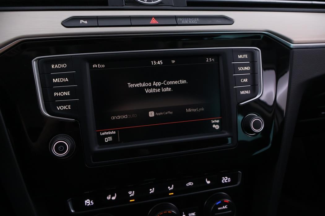 VOLKSWAGEN Passat 2016