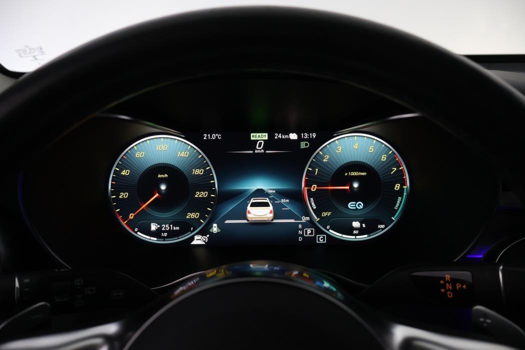 MERCEDES-BENZ GLC 2022