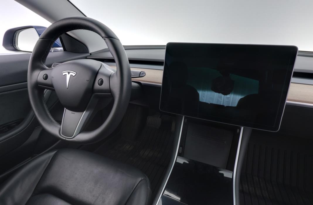 TESLA Model 3 2019