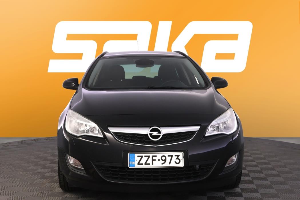 OPEL Astra 2011