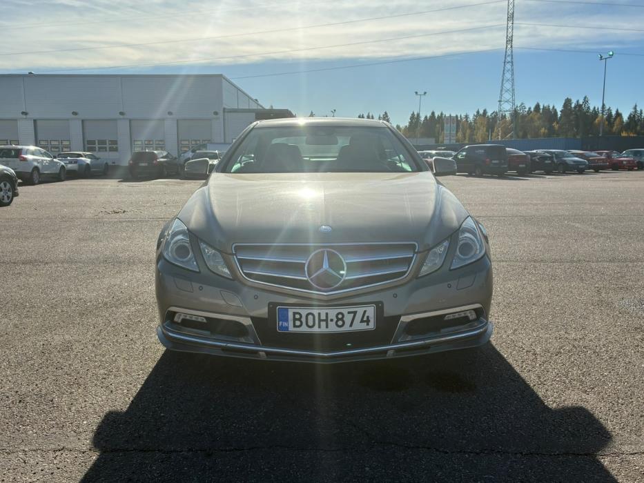 MERCEDES-BENZ E 2010