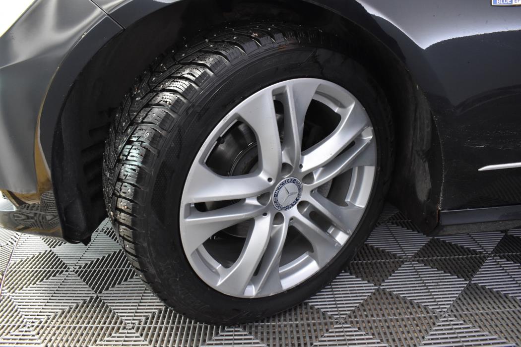 MERCEDES-BENZ E 2011