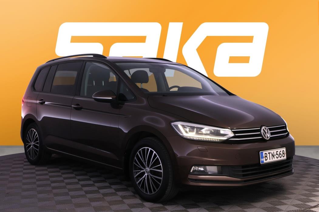 VOLKSWAGEN Touran 2016