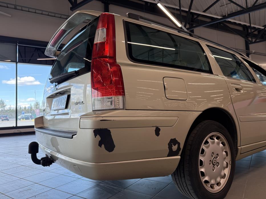 VOLVO V70 2005