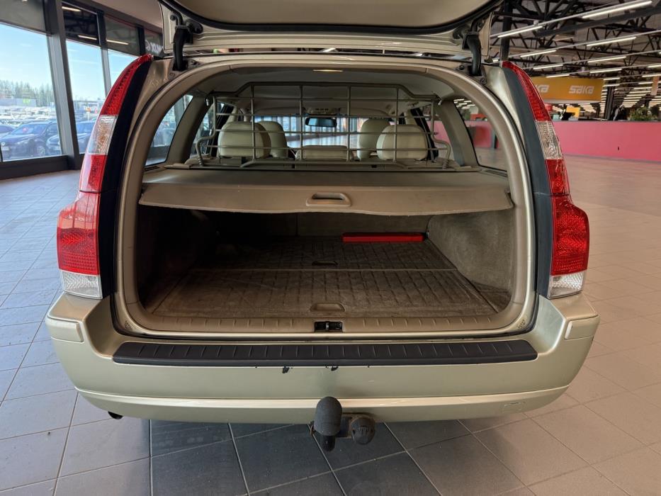 VOLVO V70 2005