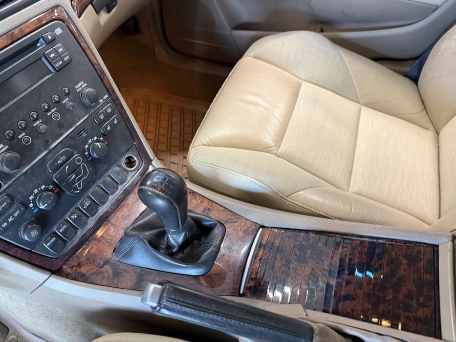 VOLVO V70 2005