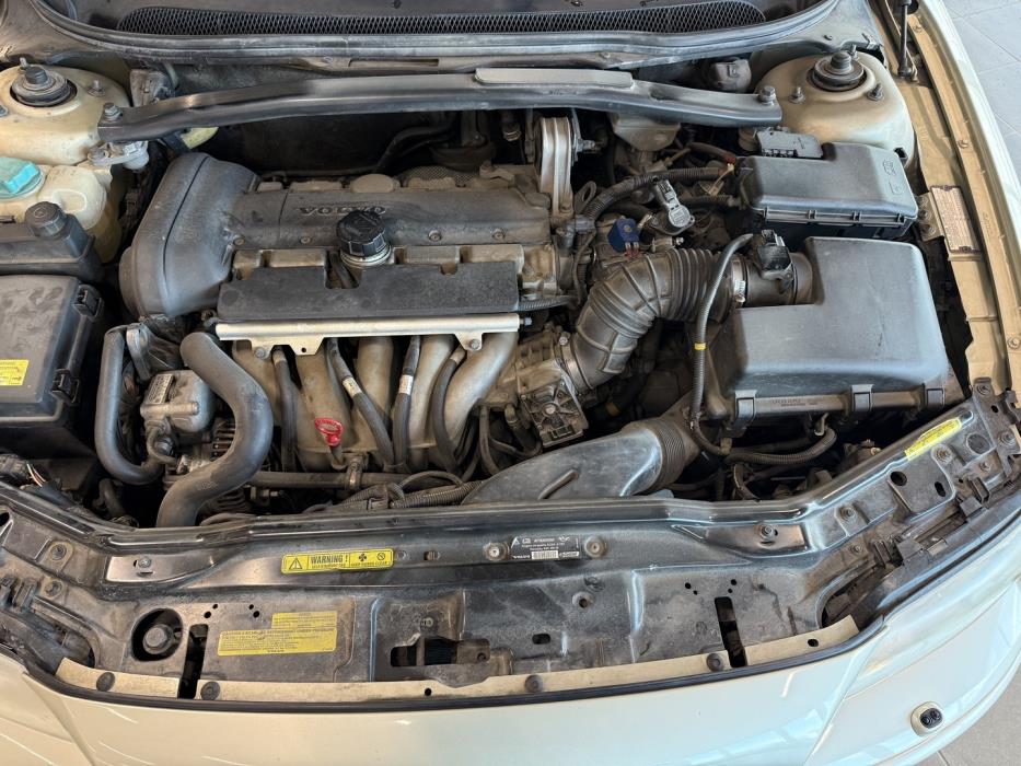 VOLVO V70 2005