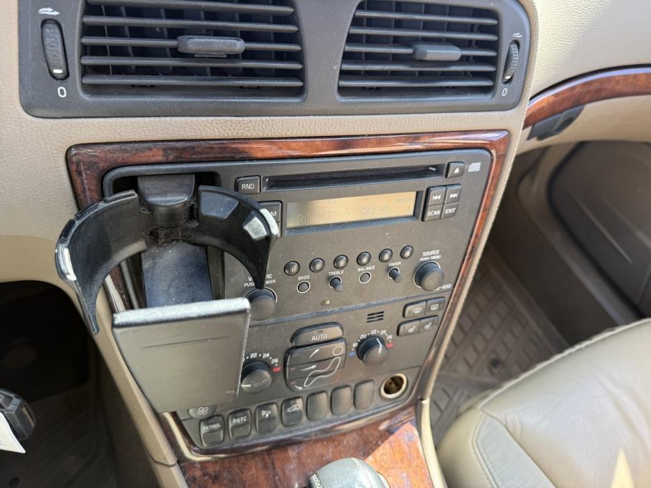 VOLVO V70 2005