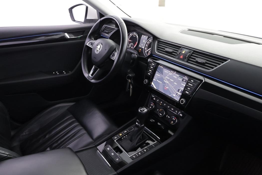 SKODA Superb 2016