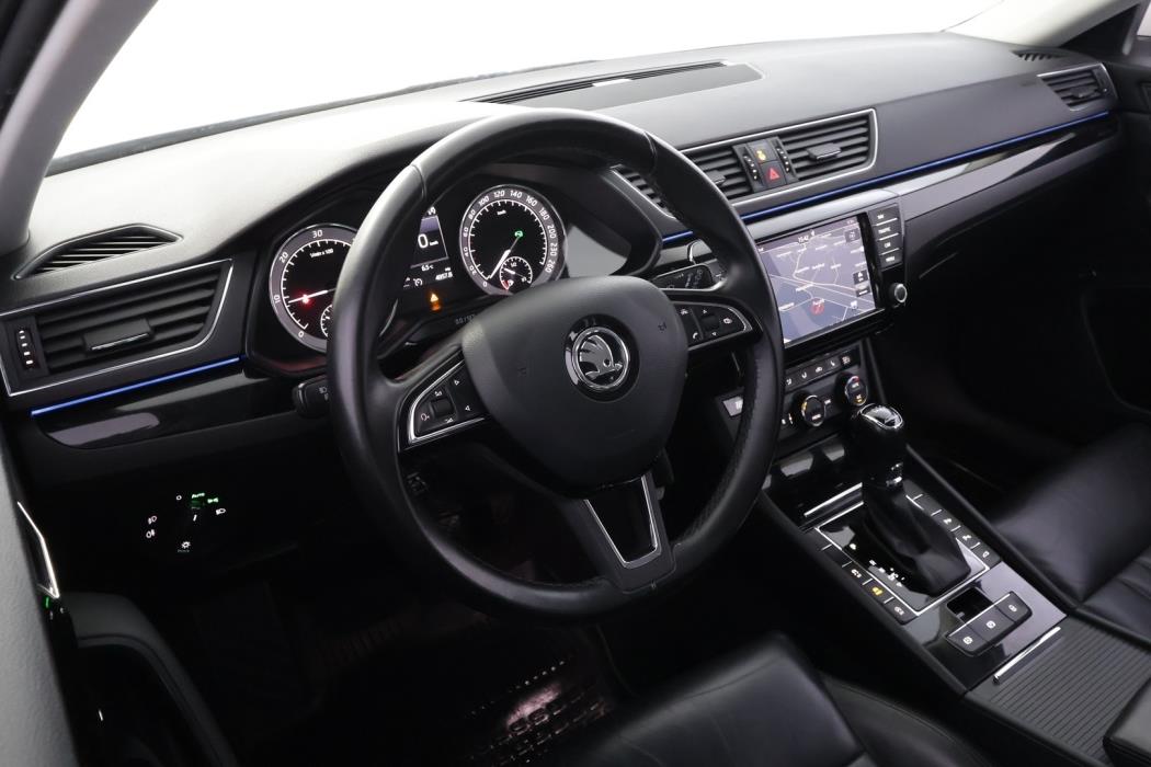 SKODA Superb 2016