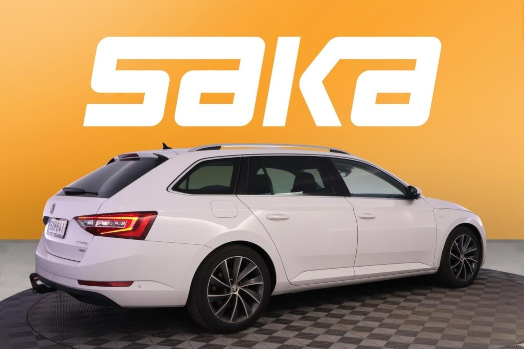 SKODA Superb 2016