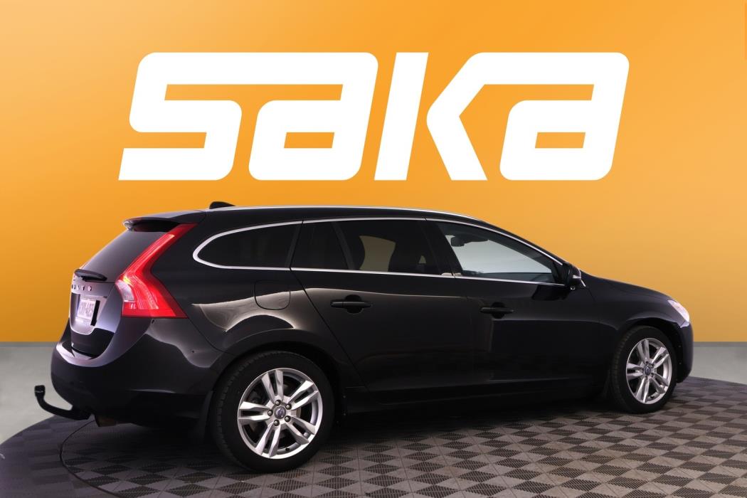 VOLVO V60 2011