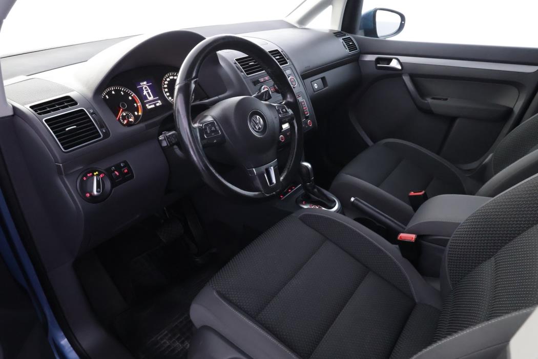VOLKSWAGEN Touran 2014
