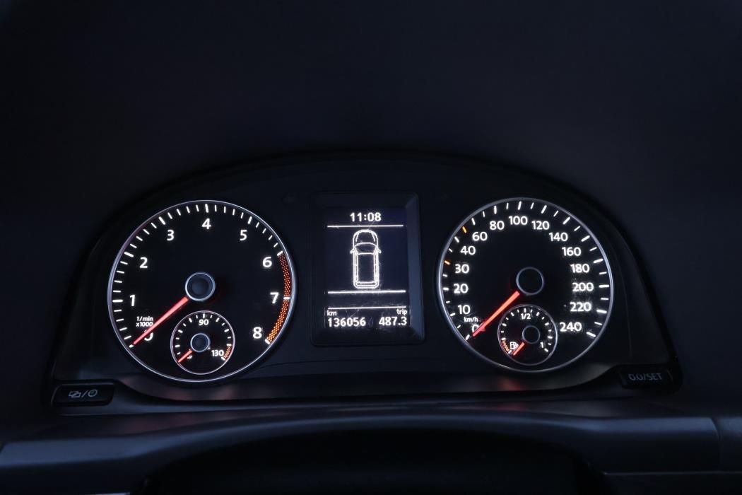 VOLKSWAGEN Touran 2014
