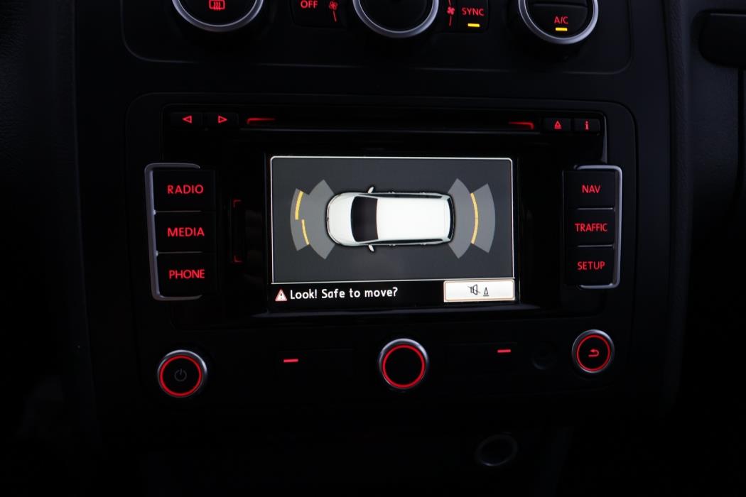 VOLKSWAGEN Touran 2014