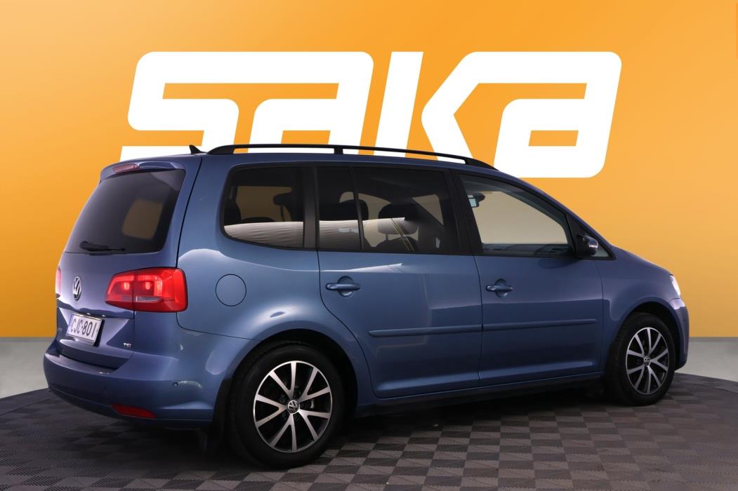 VOLKSWAGEN Touran 2014
