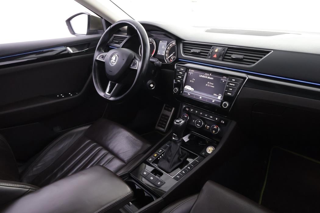 SKODA Superb 2016