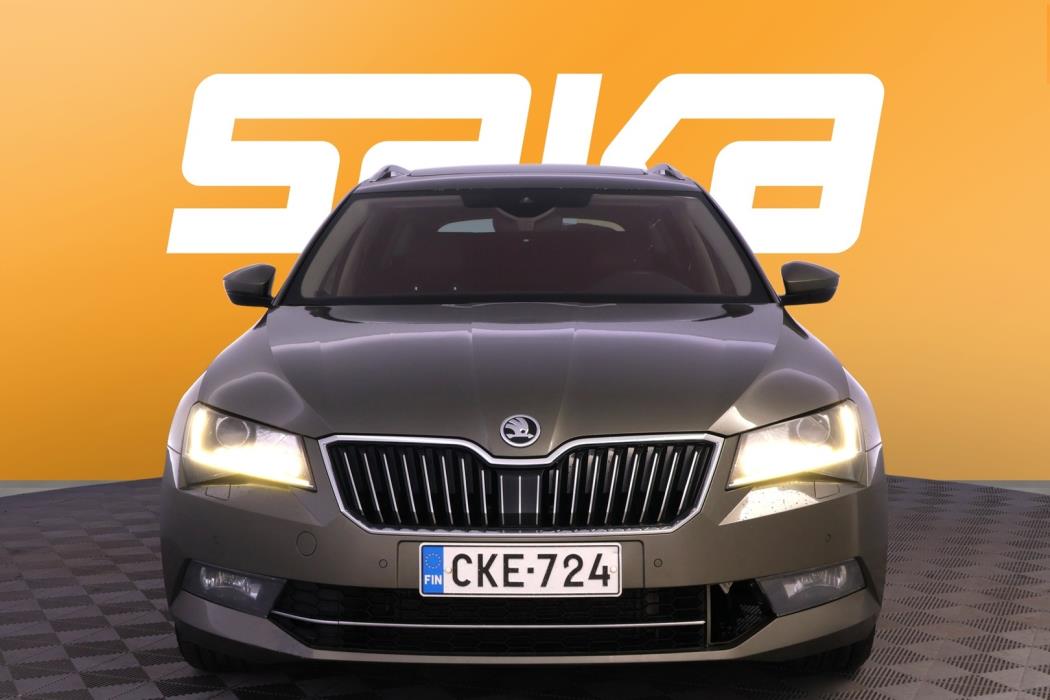 SKODA Superb 2016
