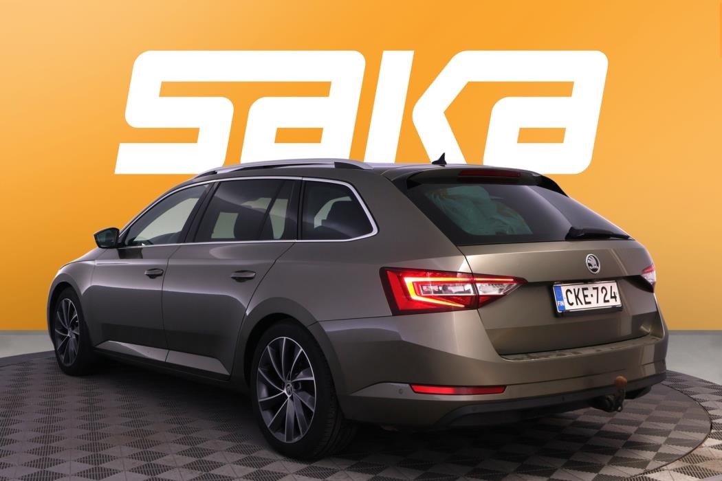 SKODA Superb 2016