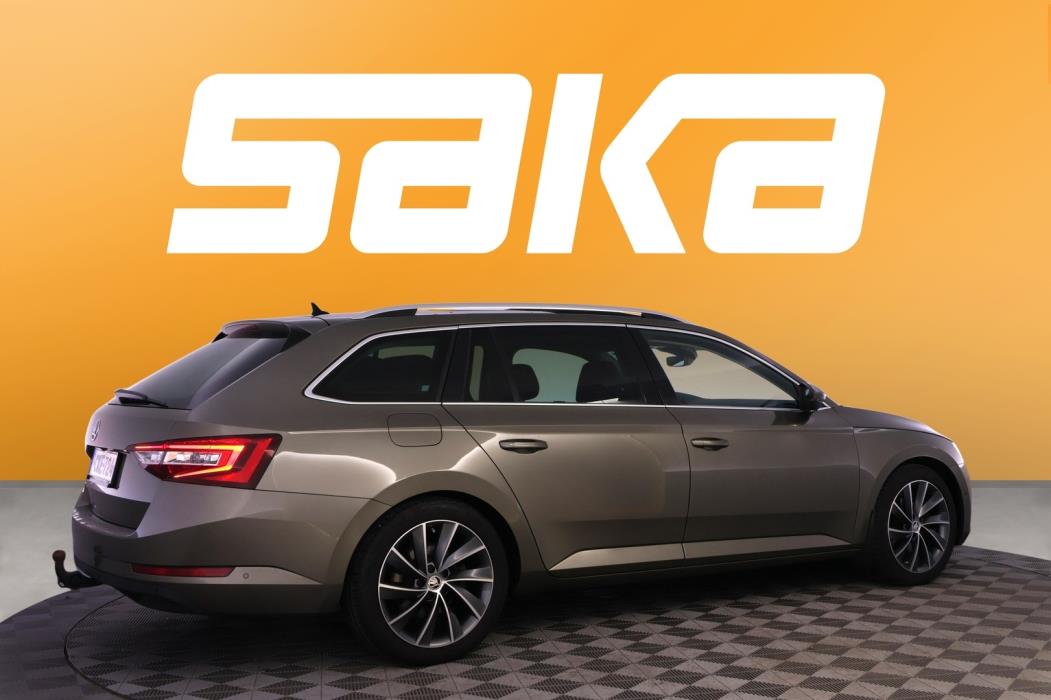 SKODA Superb 2016