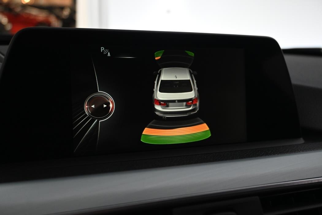 BMW 330 2016