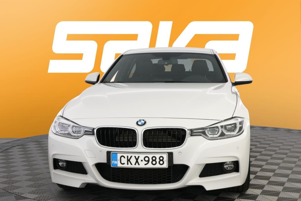 BMW 330 2016
