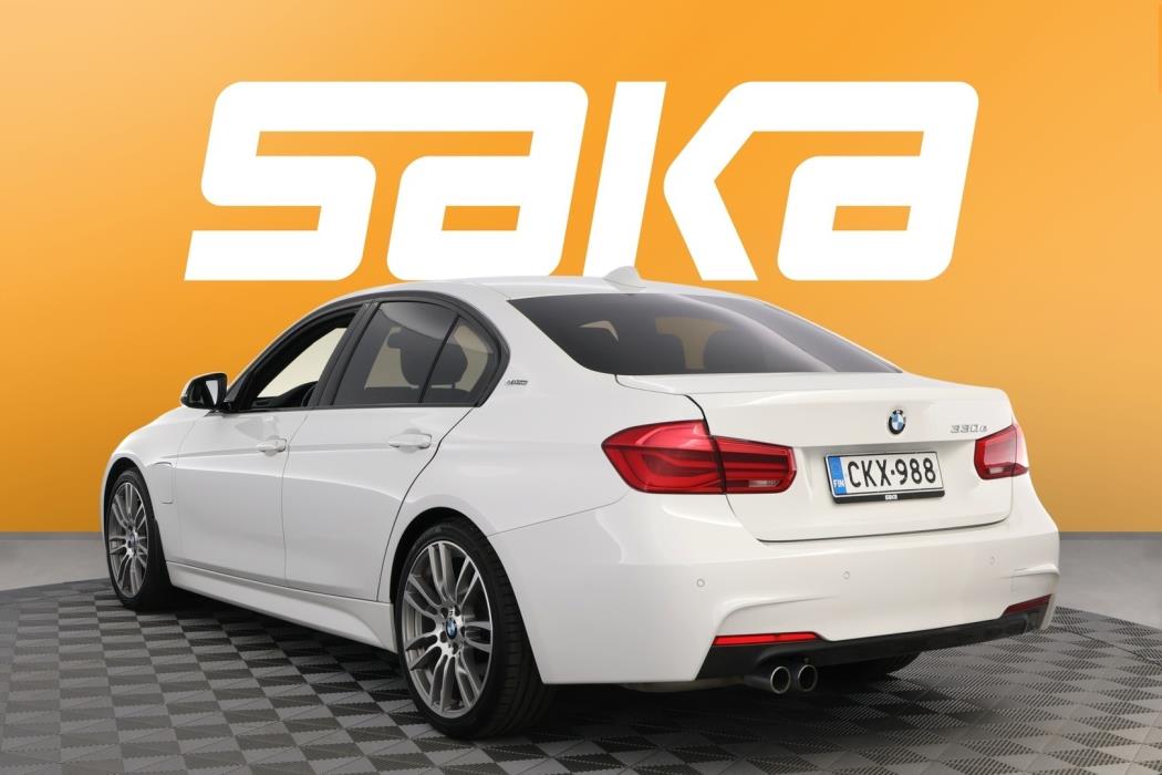 BMW 330 2016