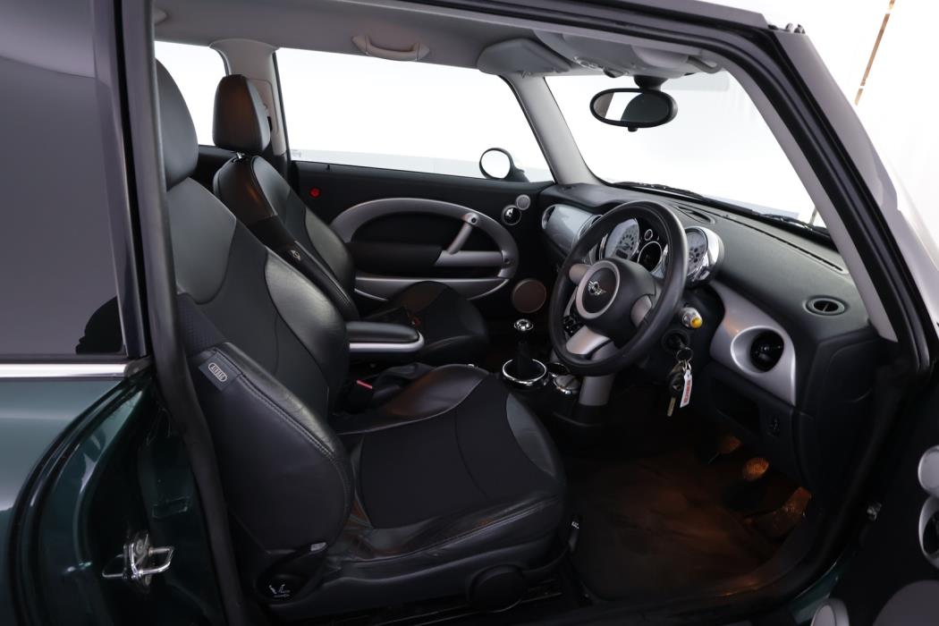 MINI Cooper 2006