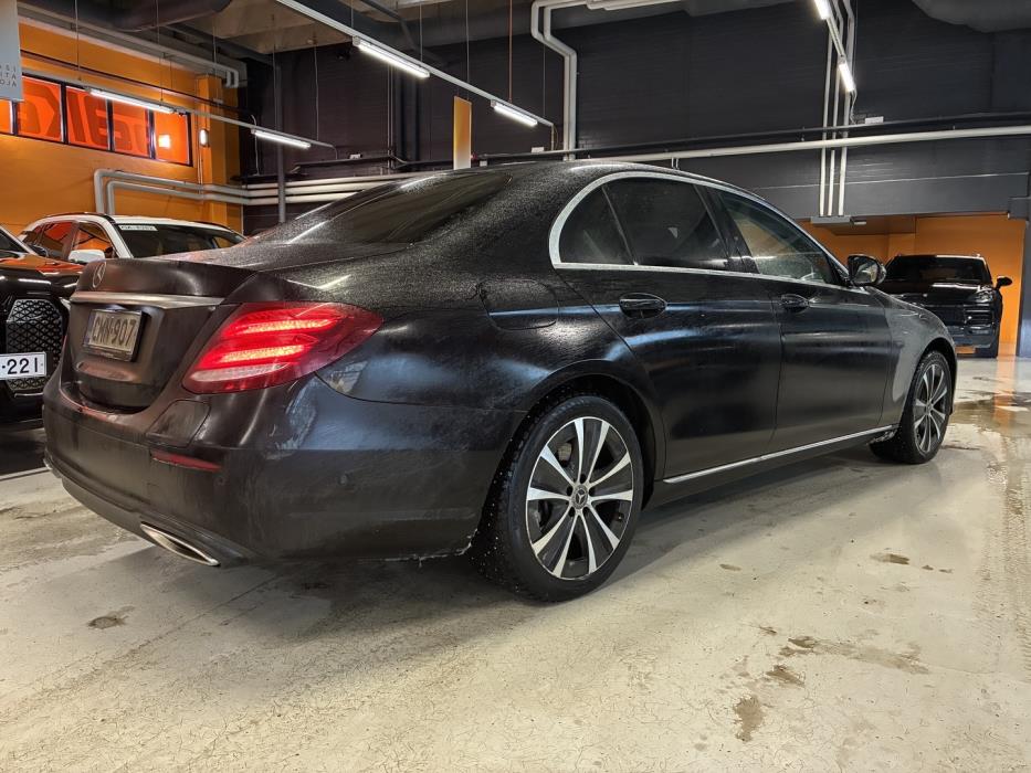 MERCEDES-BENZ E 2019